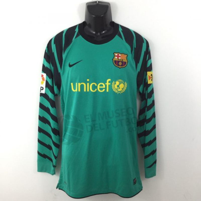 FC Barcelona 2010-11 GK 3 Kit