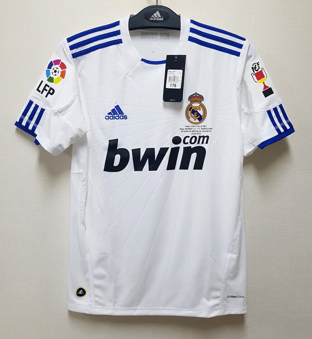 Real Madrid 2010-11 Copa del Rey Final Kit