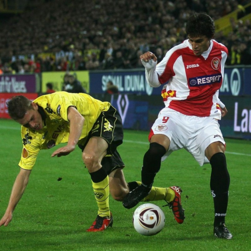 Sevilla FC 2010-11 European Home V2 Kit