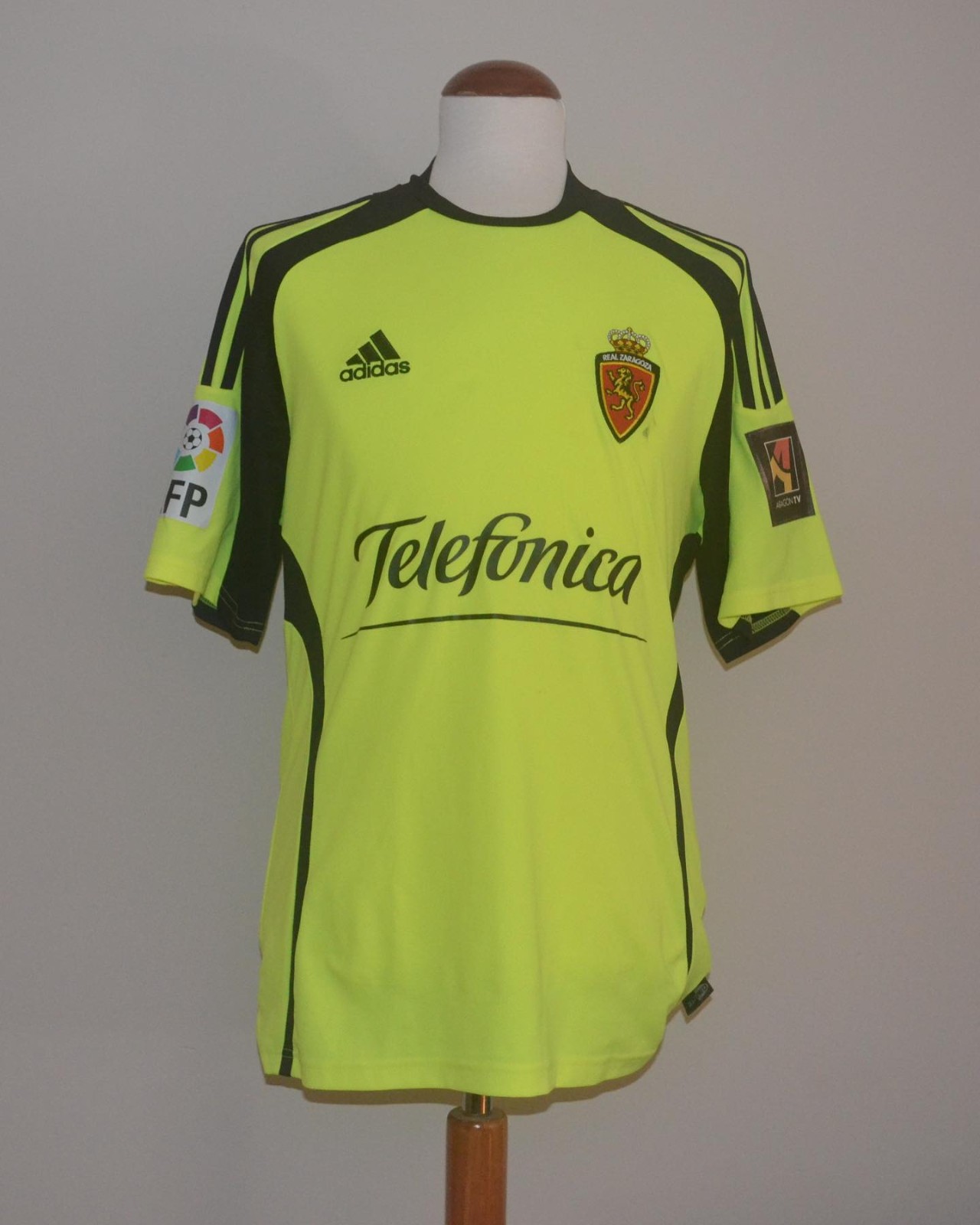 Real Zaragoza 2010-11 Away Kit