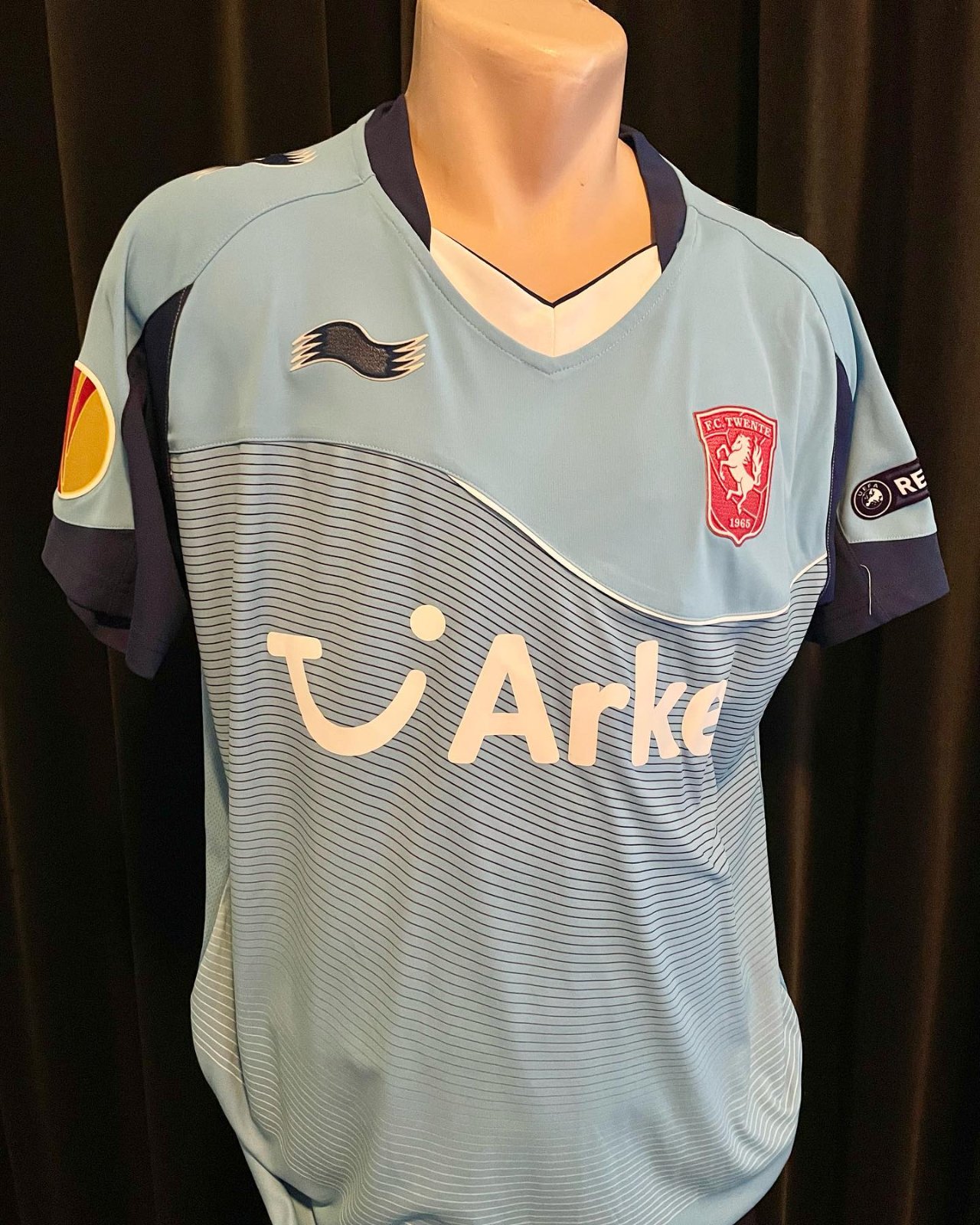 FC Twente 2011-12 European Away Kit