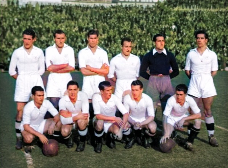 Real Madrid 1941-42 GK Home Kit