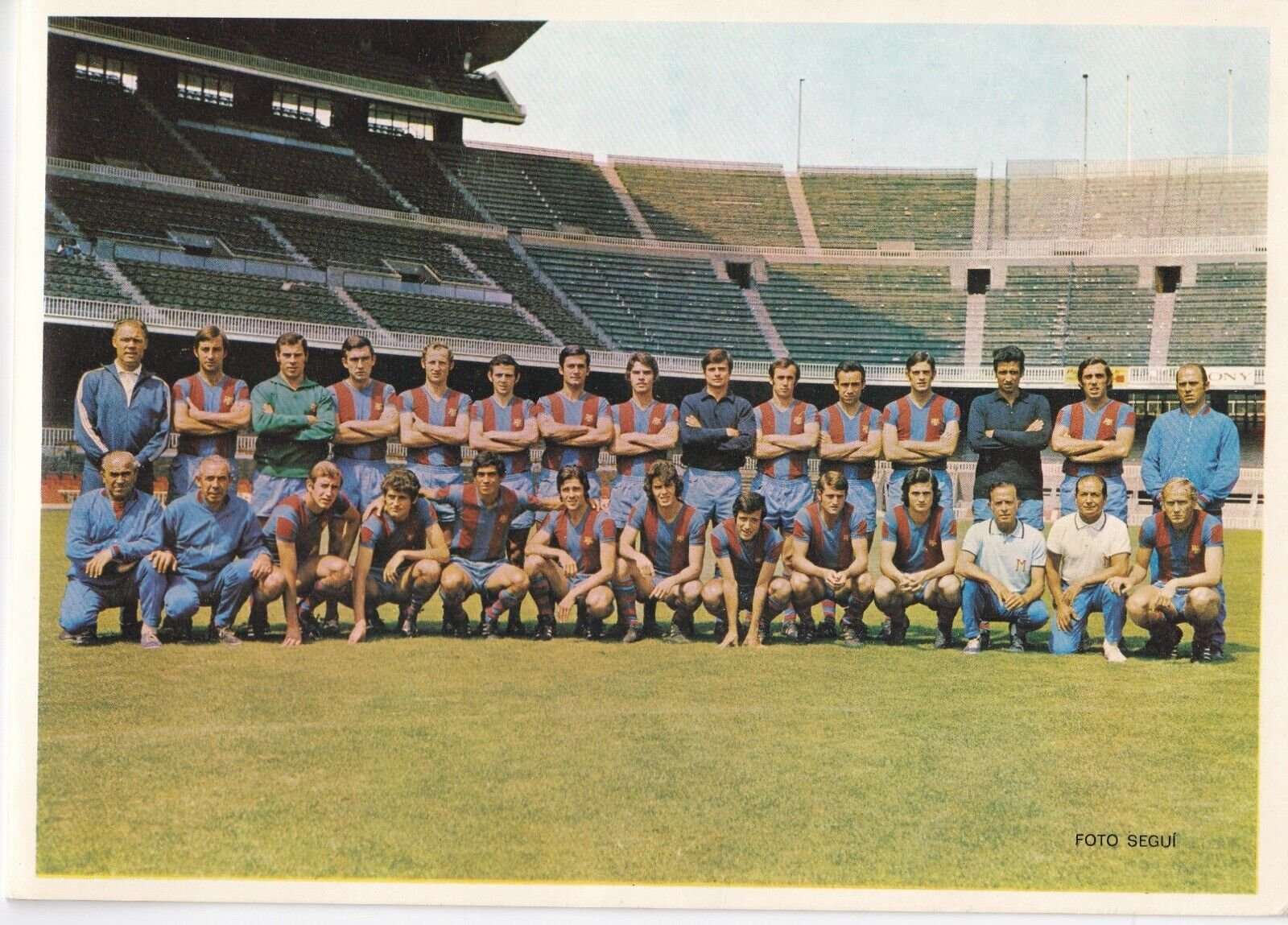 CF Barcelona 1972-73 Home Kit