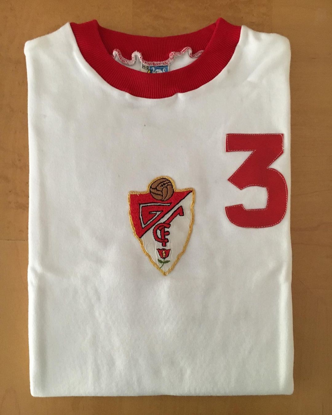 Granada CF 1975-76 Away Kit