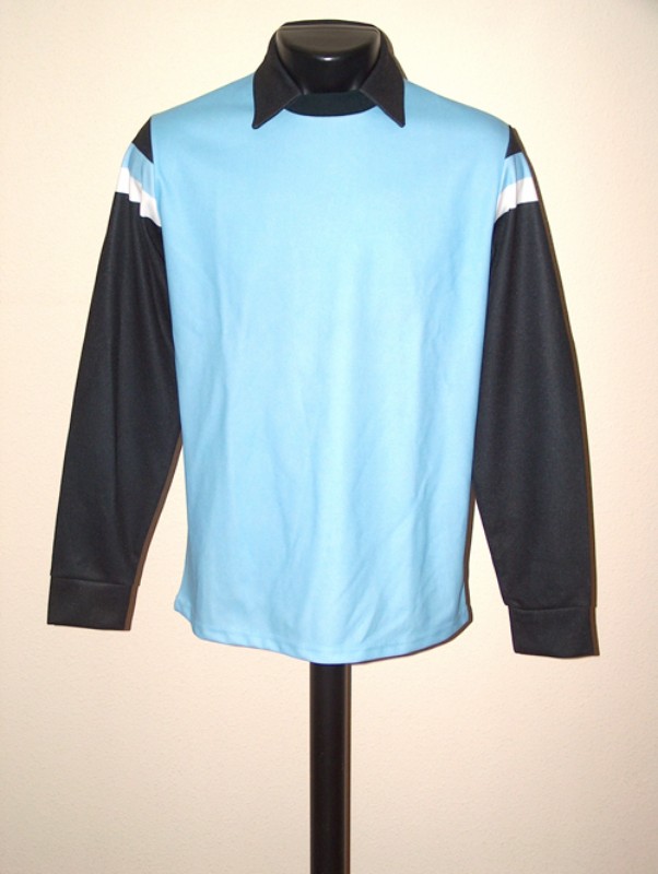 Real Madrid 1980-81 GK 3 Kit