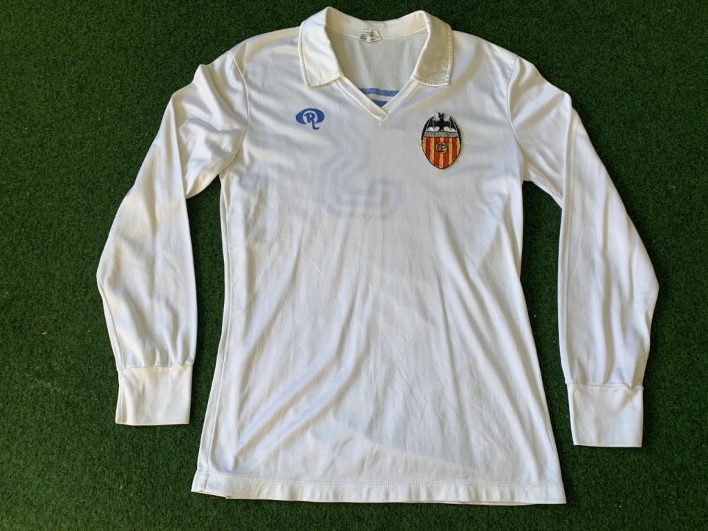 Valencia CF 1982-83 Home Kit