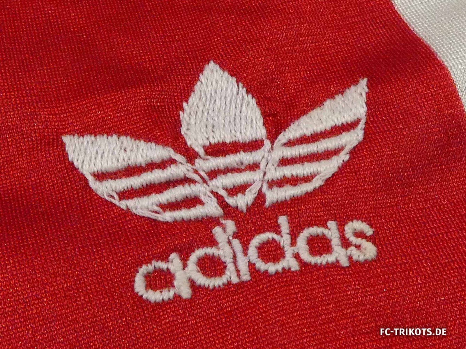 Sporting Gijón 1984-85 Home Kit