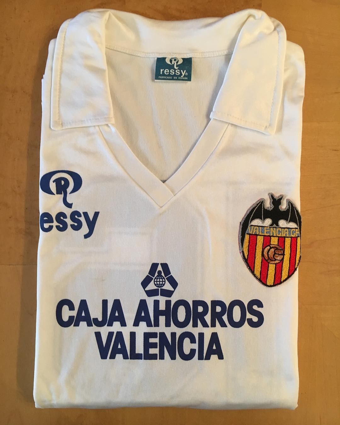 Valencia CF 1985-86 Home Kit