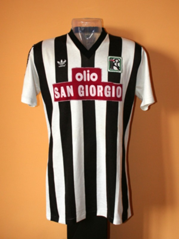 Ascoli 1984-85 Home Kit