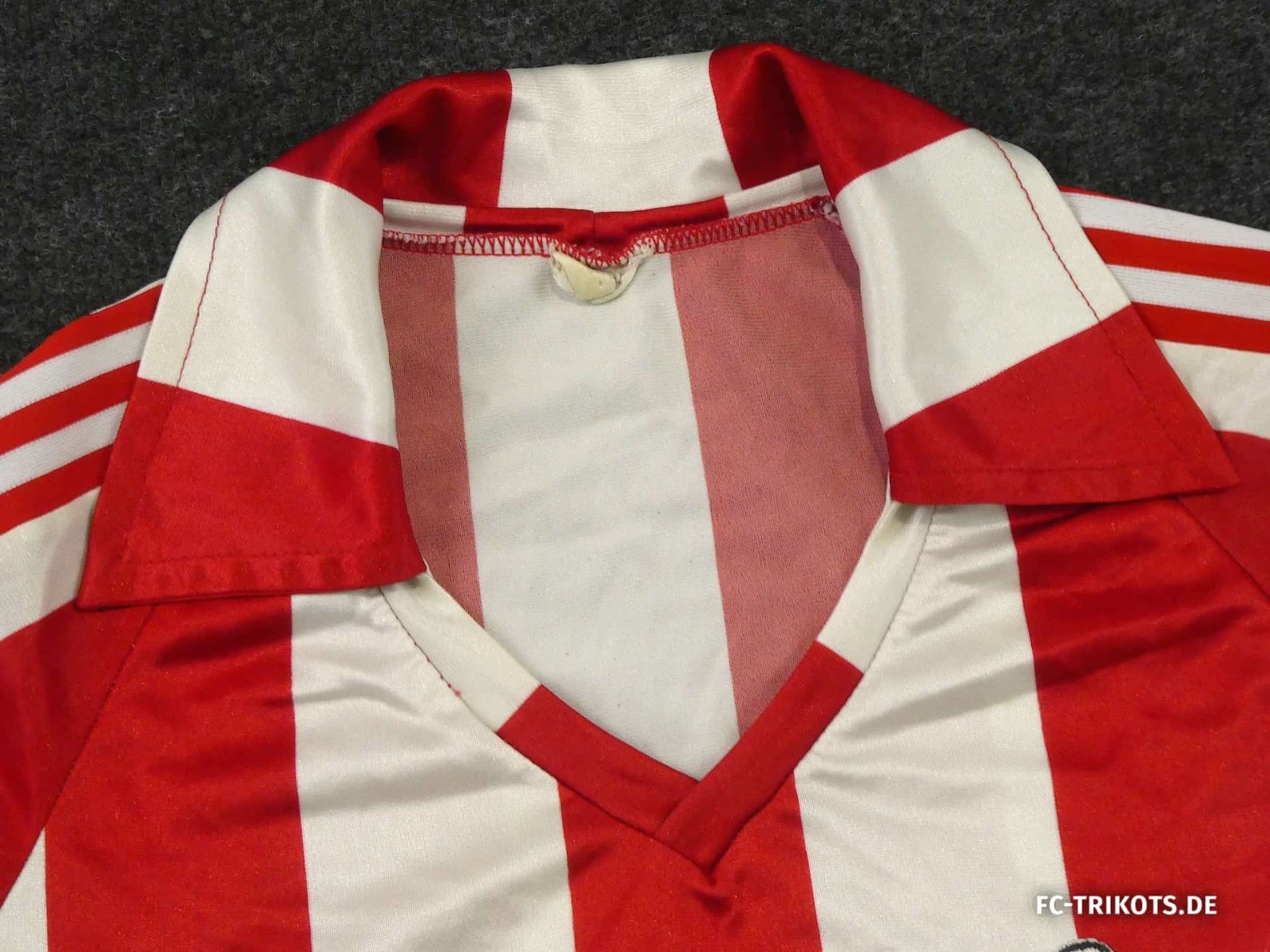 Sporting Gijón 1985-86 Home Kit