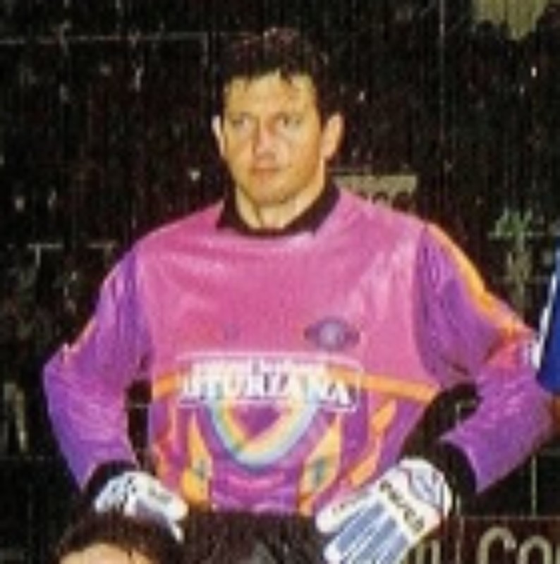 Real Oviedo 1992-93 GK 2 Kit