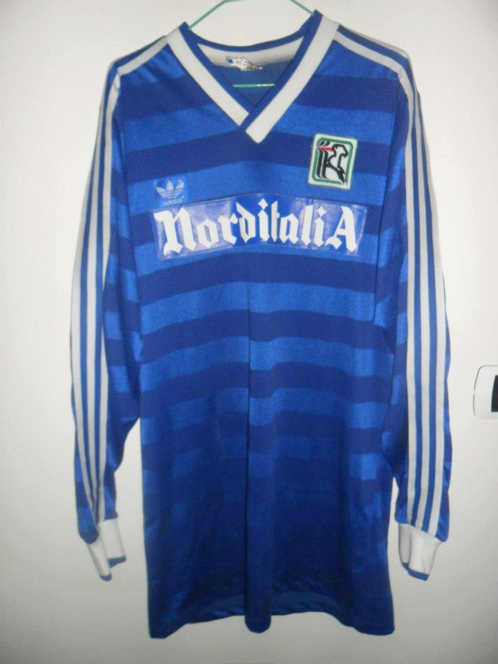 Ascoli 1986-87 Away Kit