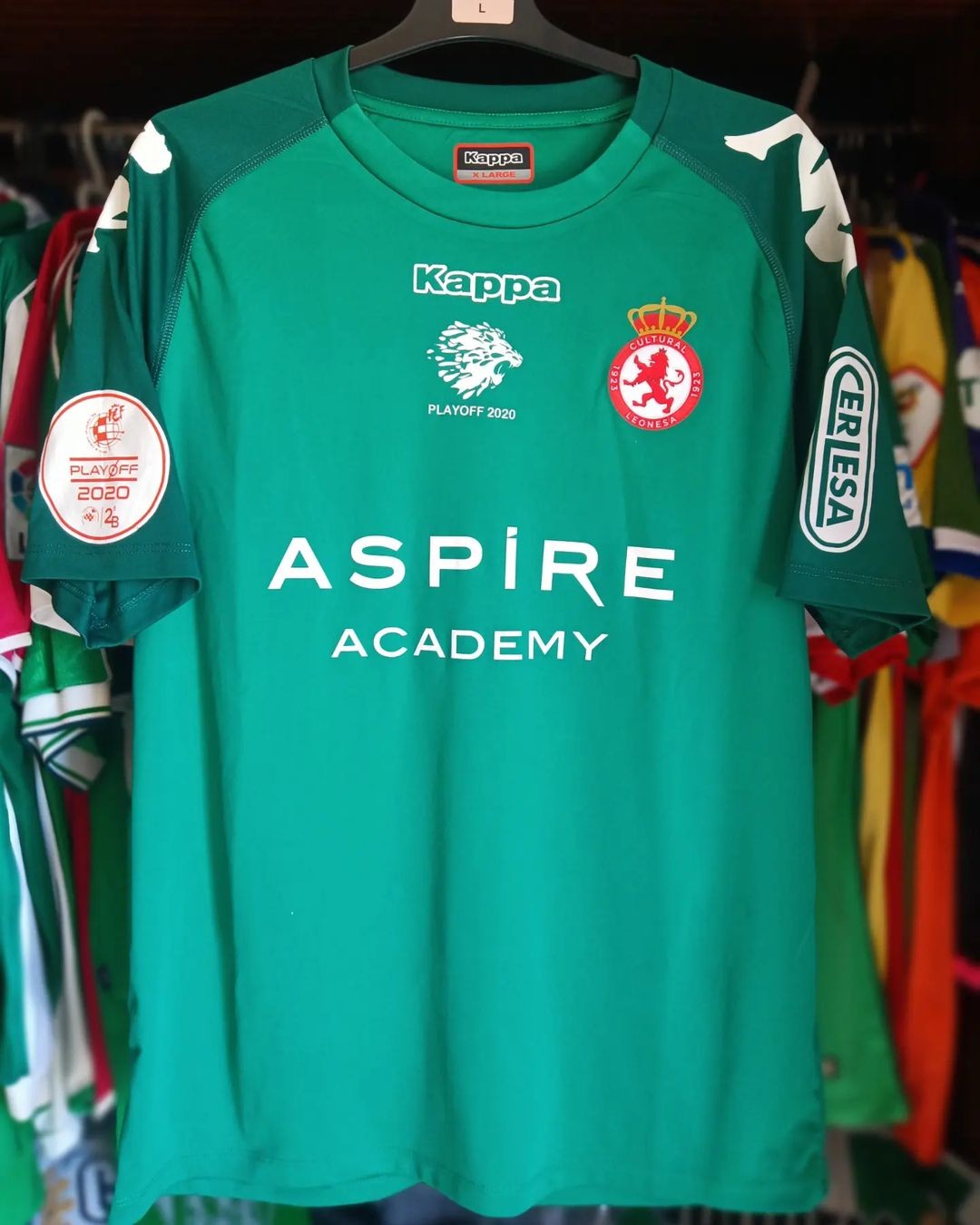 Cultural Leonesa 2019-20 GK Kit