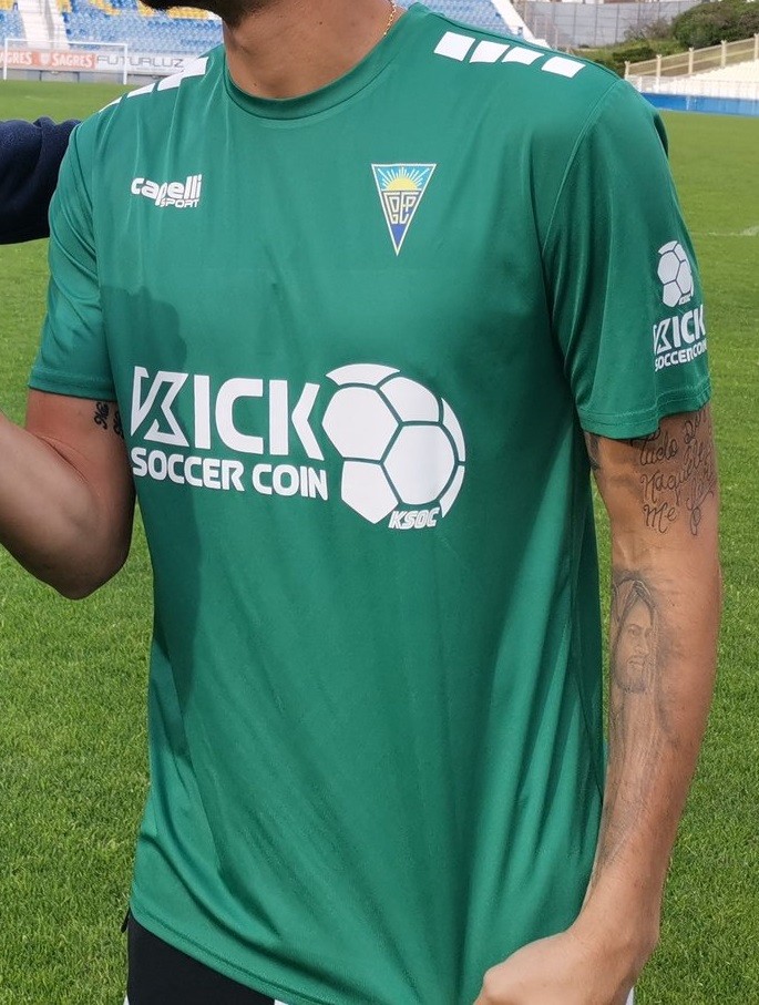 Estoril Praia 2019-20 GK Kit