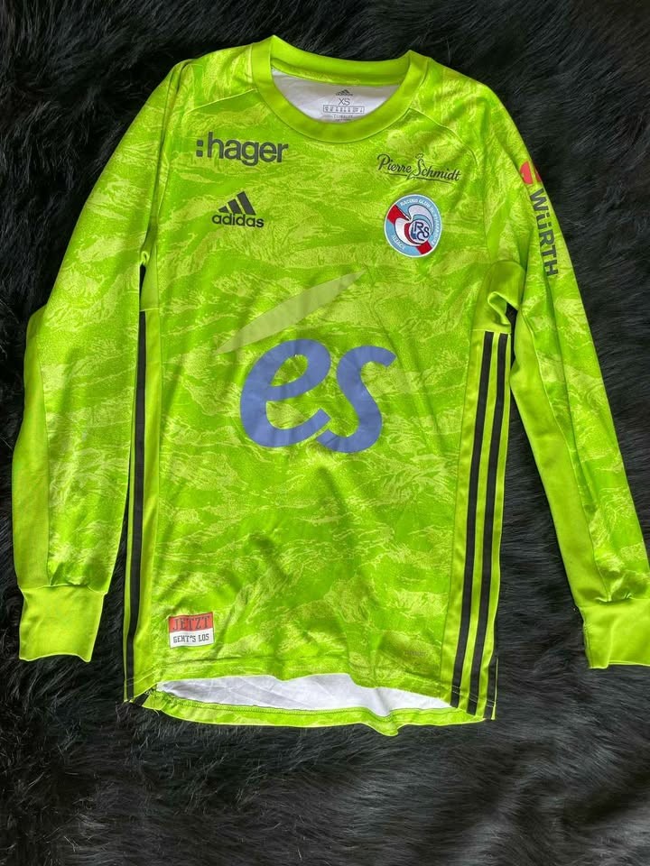 Strasbourg 2019-20 GK 1 Kit