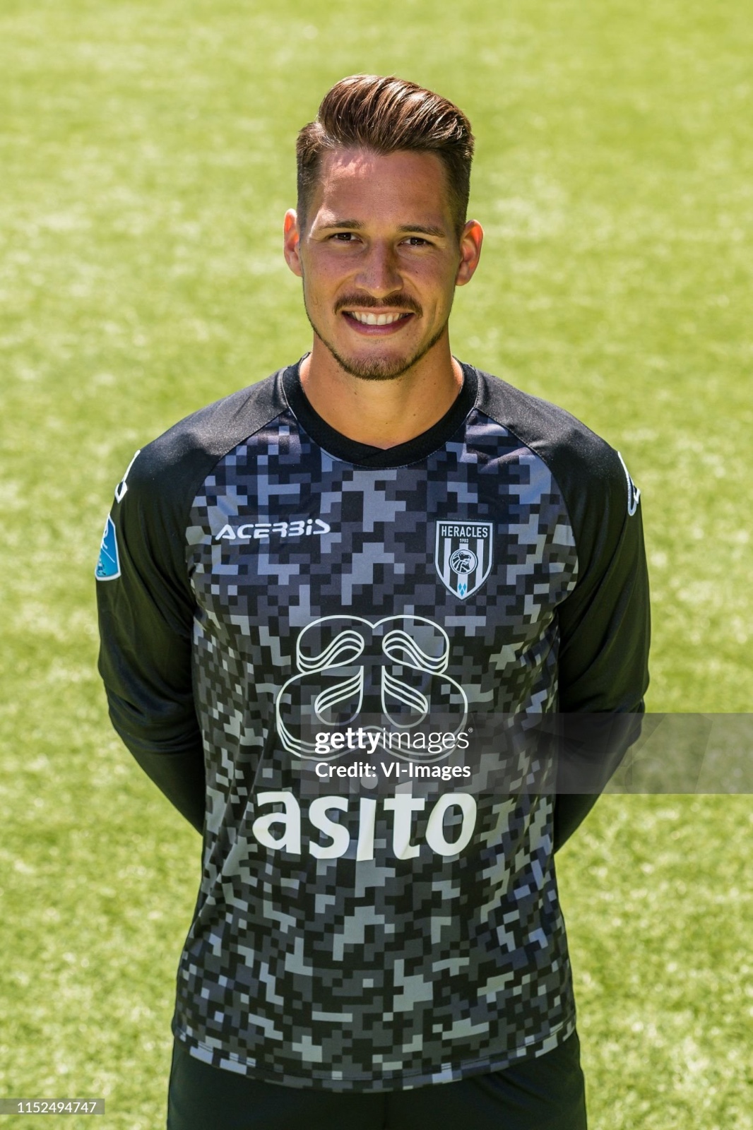 Heracles Almelo 2019-20 GK 3 Kit