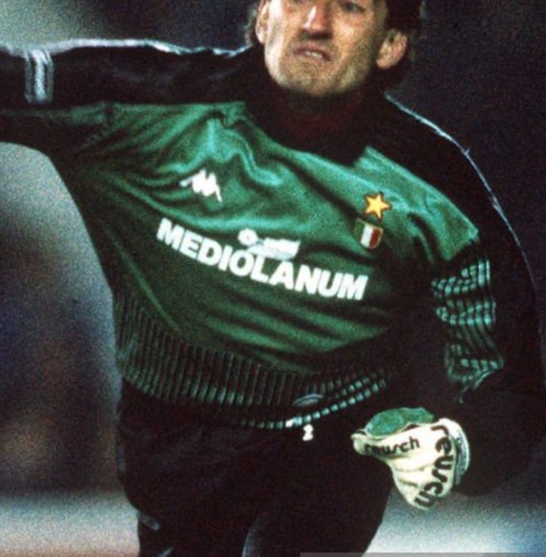 AC Milan 1989-90 GK 2 Kit