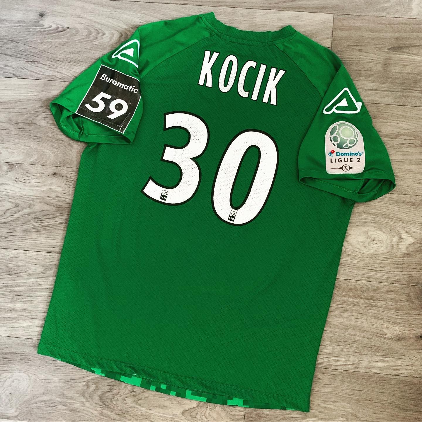 Valenciennes 2019-20 GK 2 Kit