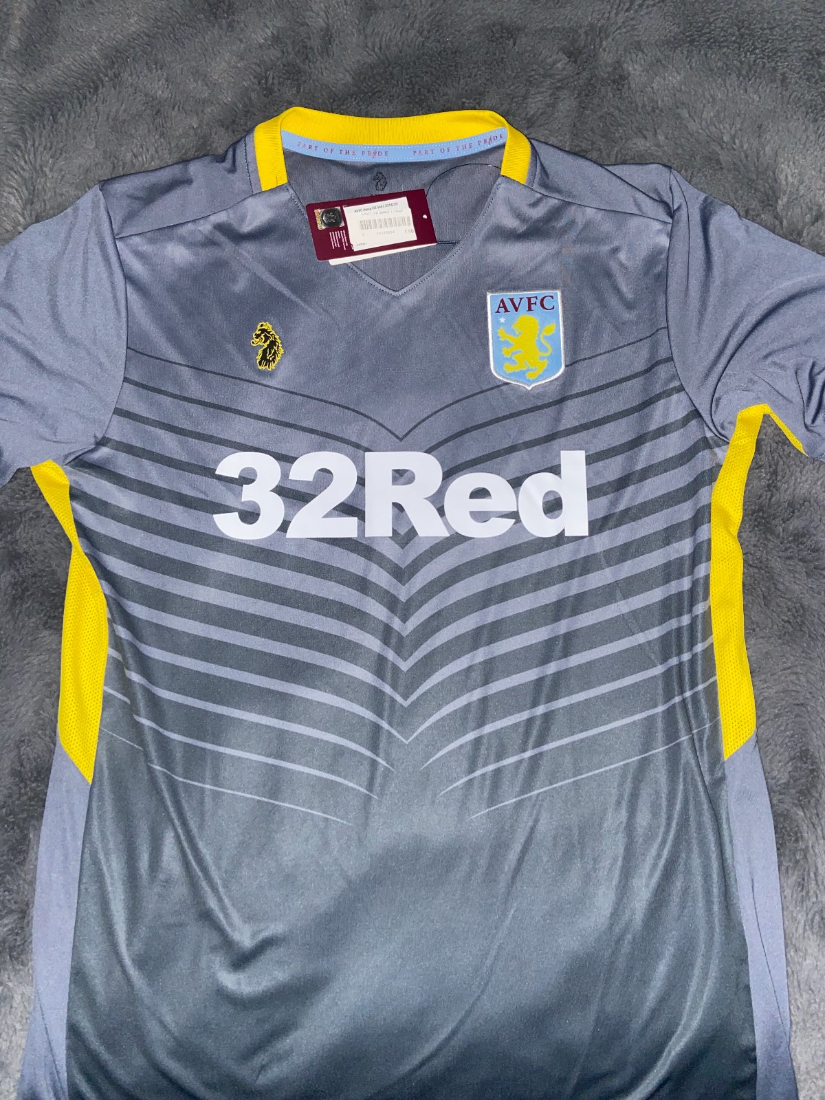 Aston Villa 2018-19 GK Away Kit