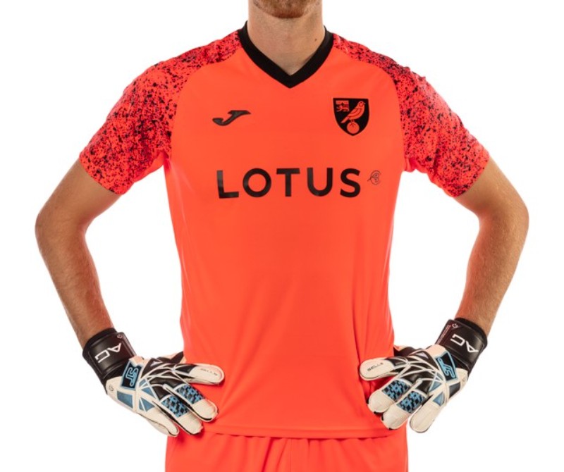 Norwich City 2022-23 GK Home Kit