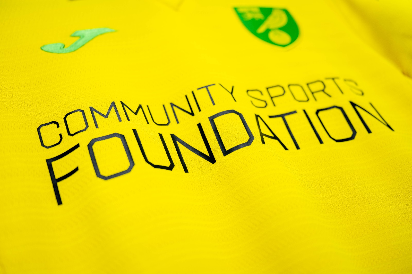 Norwich City 2025-26 Home V2 Kit