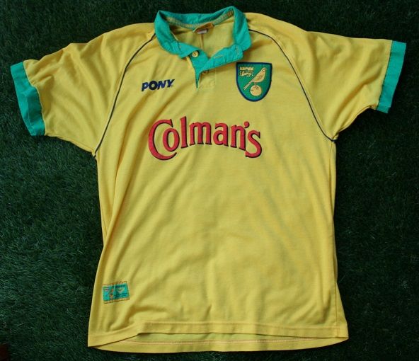Norwich City 1997-98 Home Kit