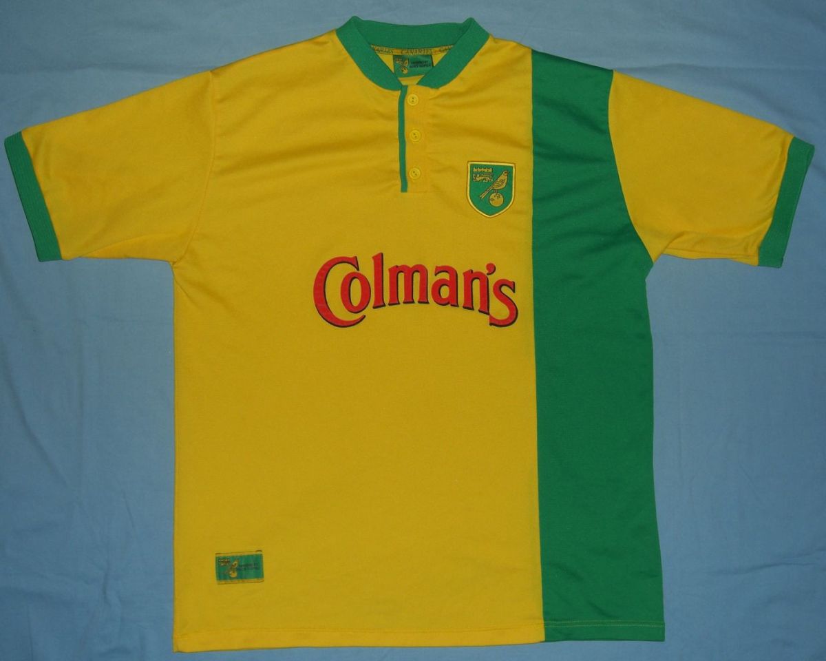 Norwich City 1999-00 Home Kit