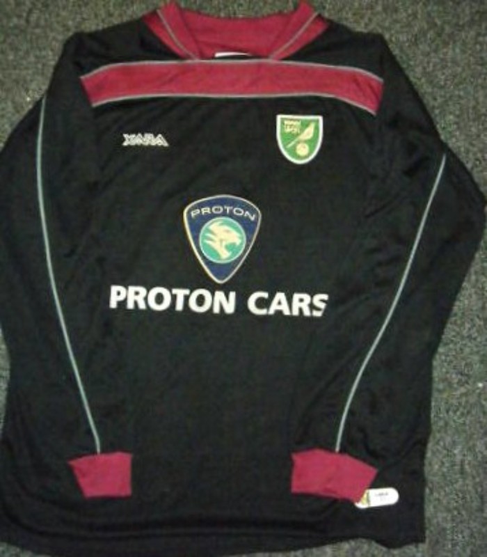 Norwich City 2005-06 GK 1 Kit