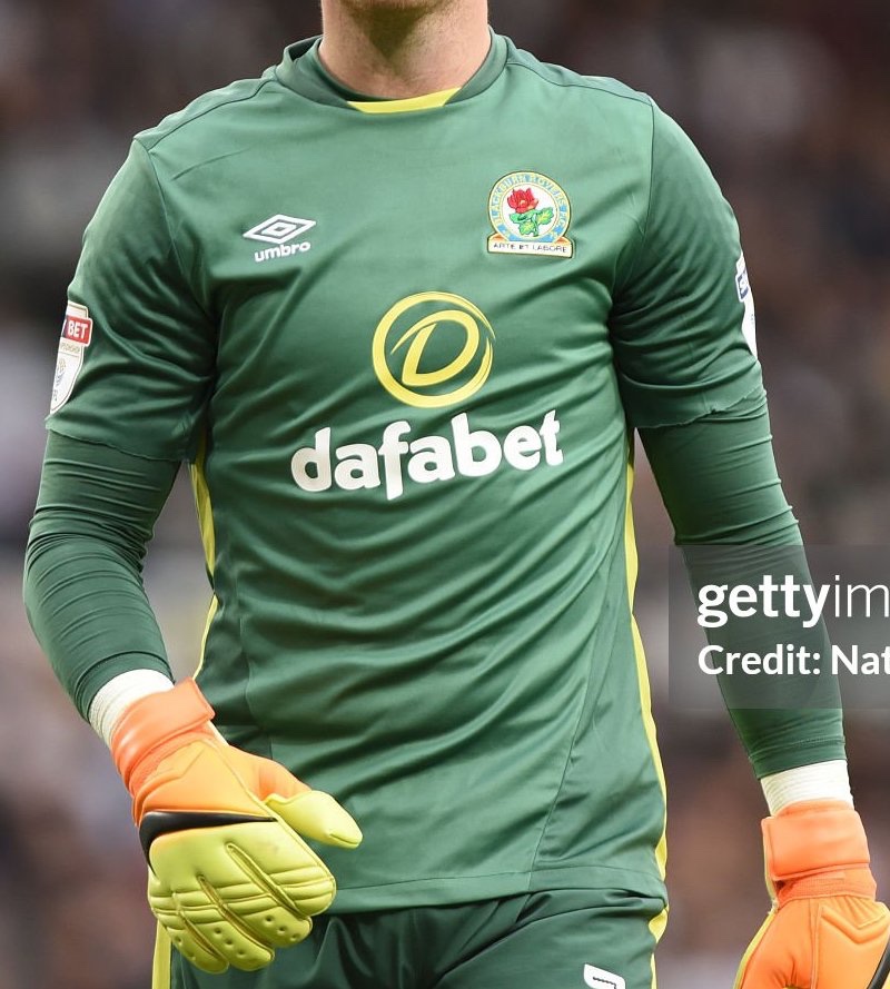 Blackburn Rovers 2016-17 GK 1 Kit