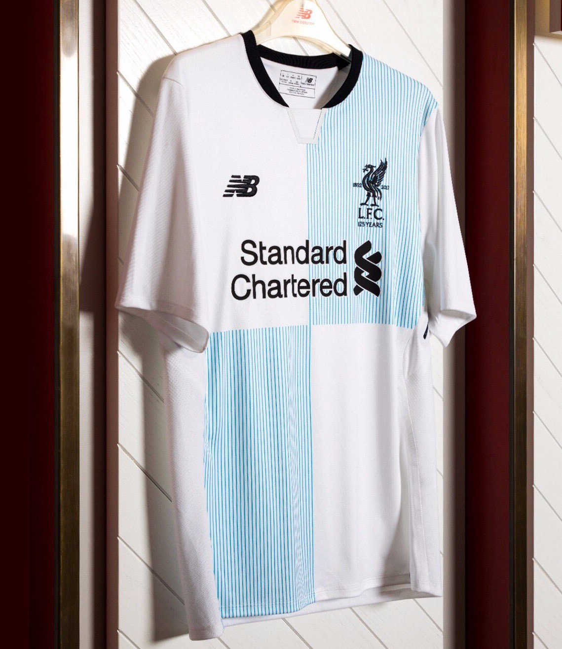 Liverpool FC 2017-18 Anniversary Kit