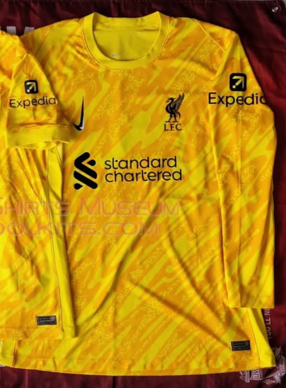 Liverpool FC 2024-25 GK 4 V2 Kit