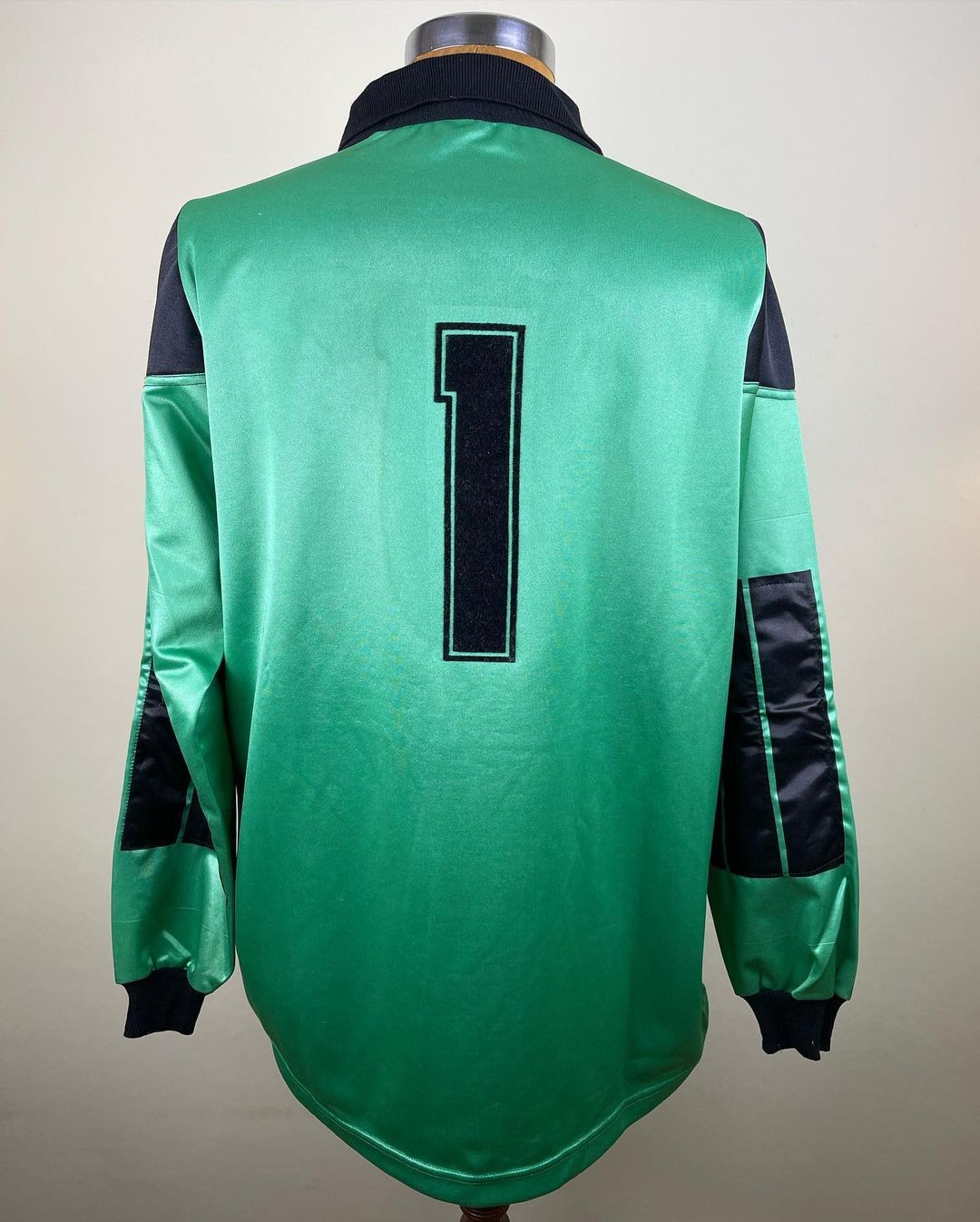 AC Milan 1991-92 GK 2 Kit
