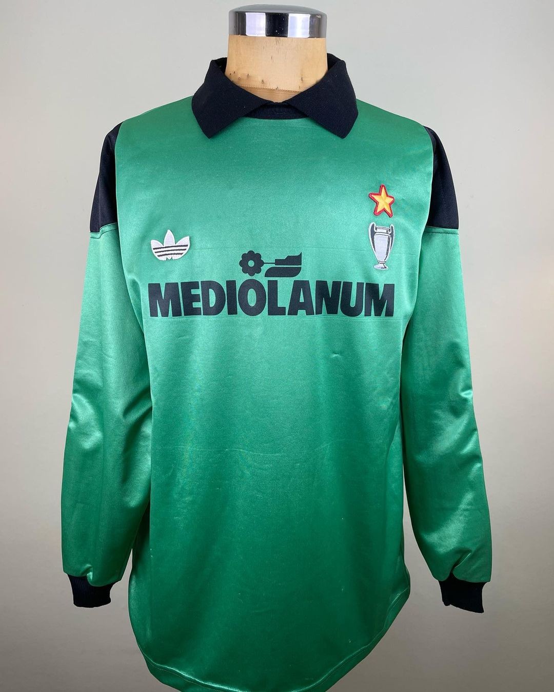 AC Milan 1991-92 GK 2 Kit