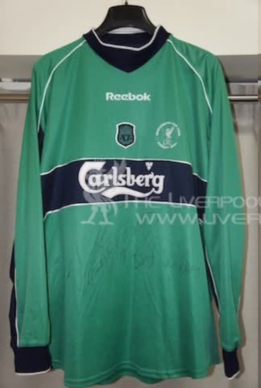 Liverpool FC 2000-01 EFL Cup Final GK Kit