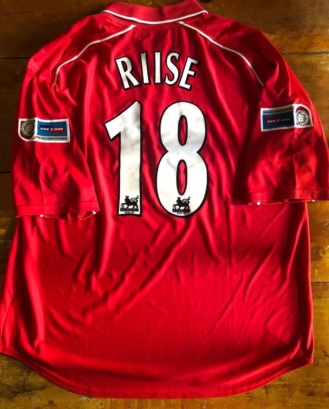 Liverpool FC 2001-02 Charity Shield Kit