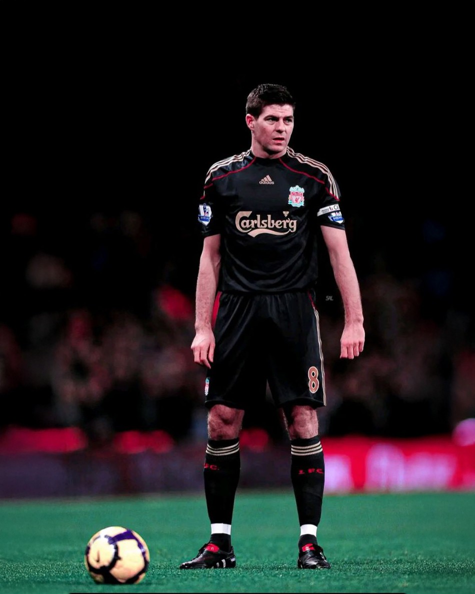 Liverpool FC 2009-10 Away Kit