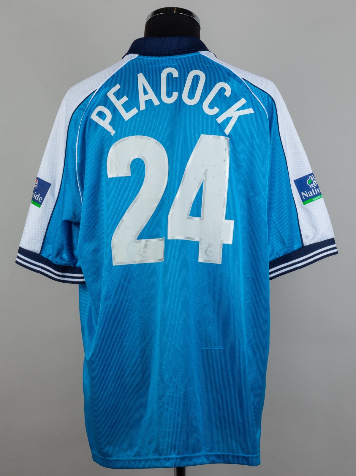 Manchester City 1999-00 Home Kit