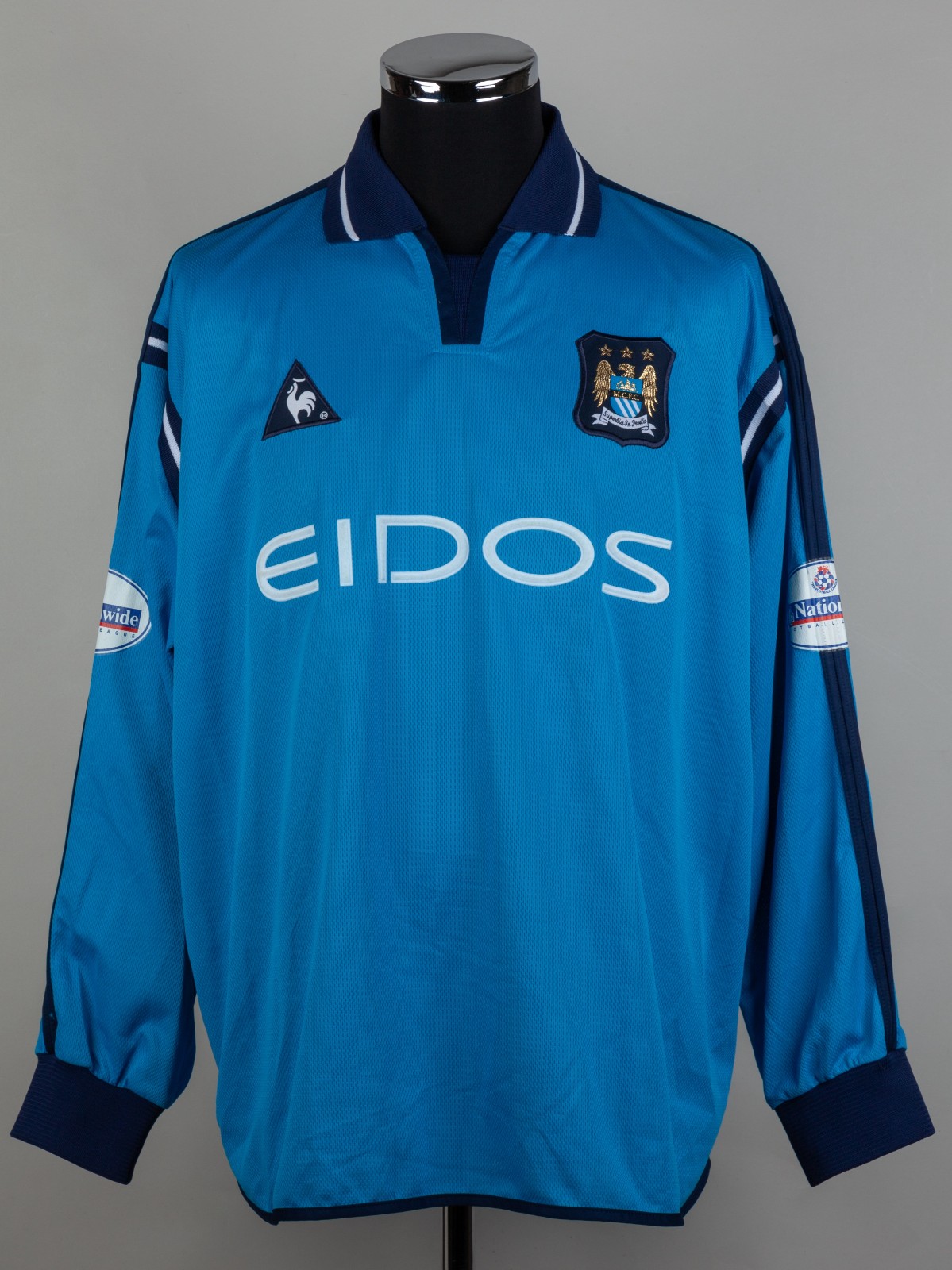 Manchester City 2001-02 Home Kit