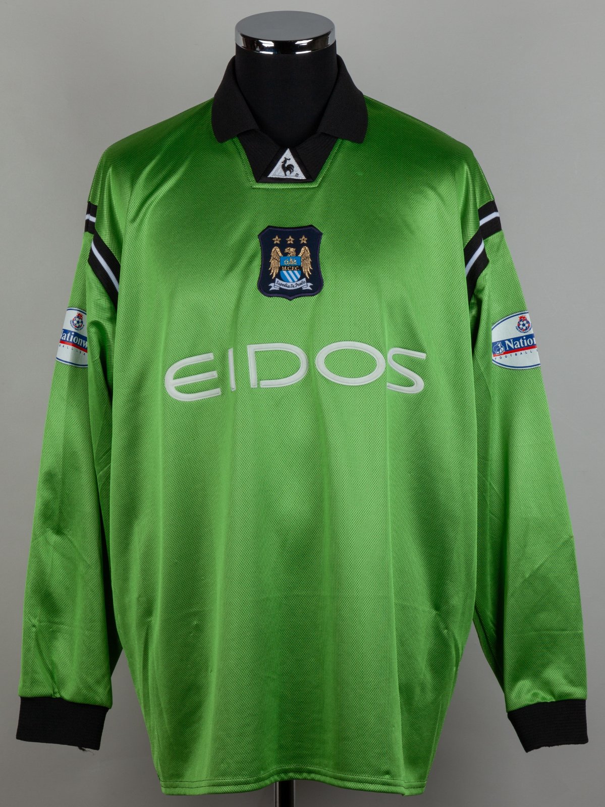 Manchester City 2001-02 GK Kit