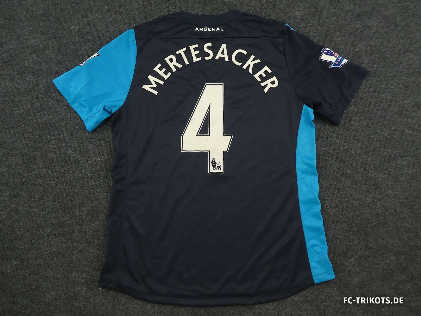 Arsenal FC 2011-12 Away Kit