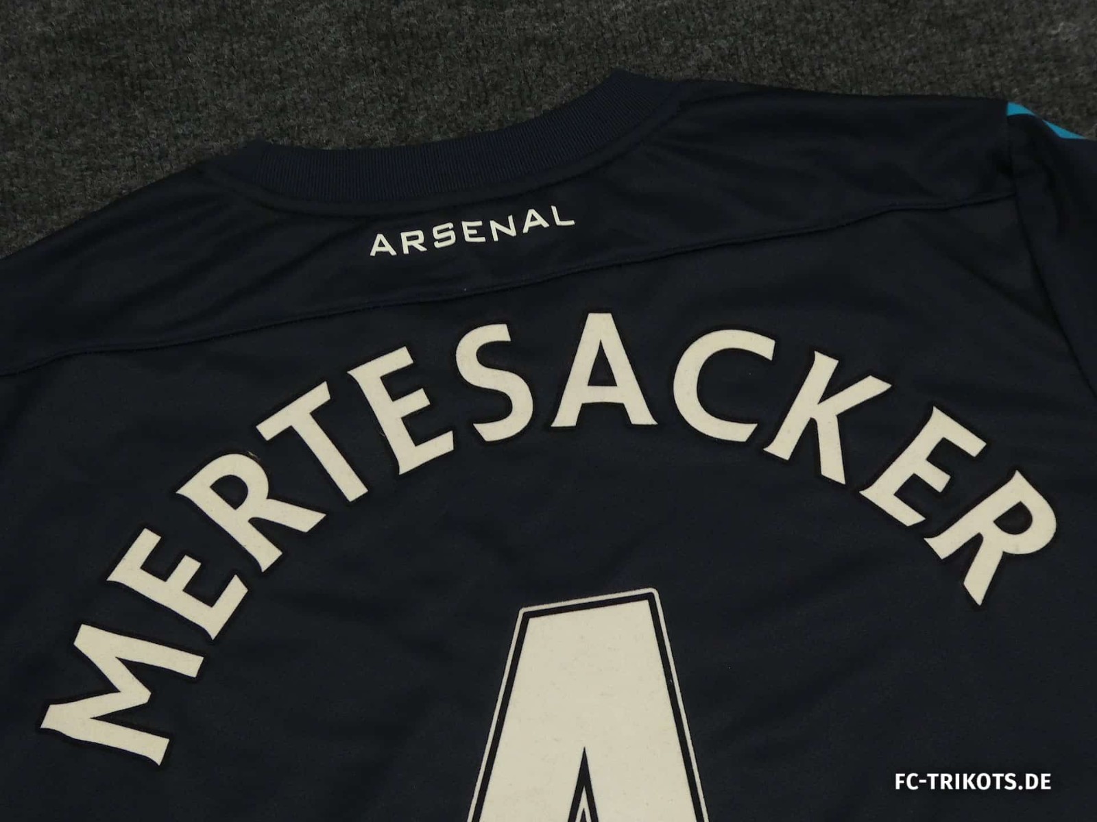 Arsenal FC 2011-12 Away Kit