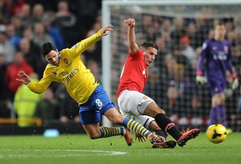 Arsenal FC 2013-14 Away V2 Kit