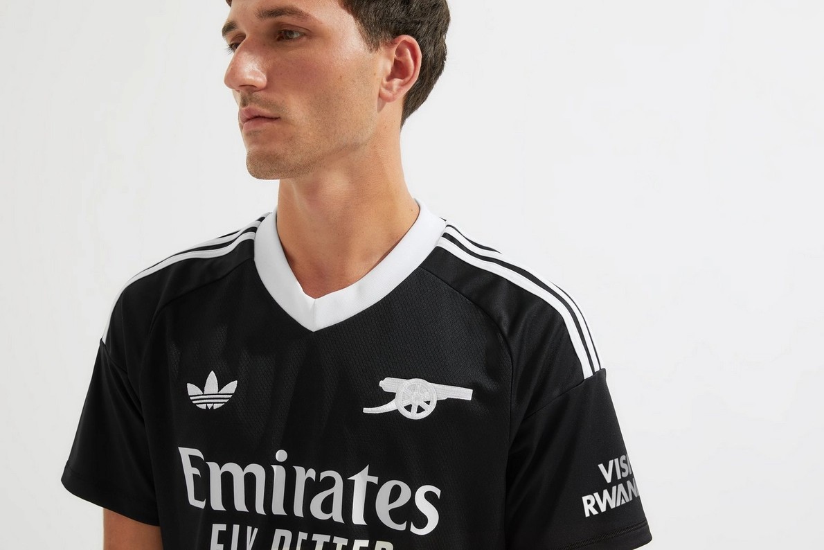 Arsenal FC 2024-25 GK 4 Kit