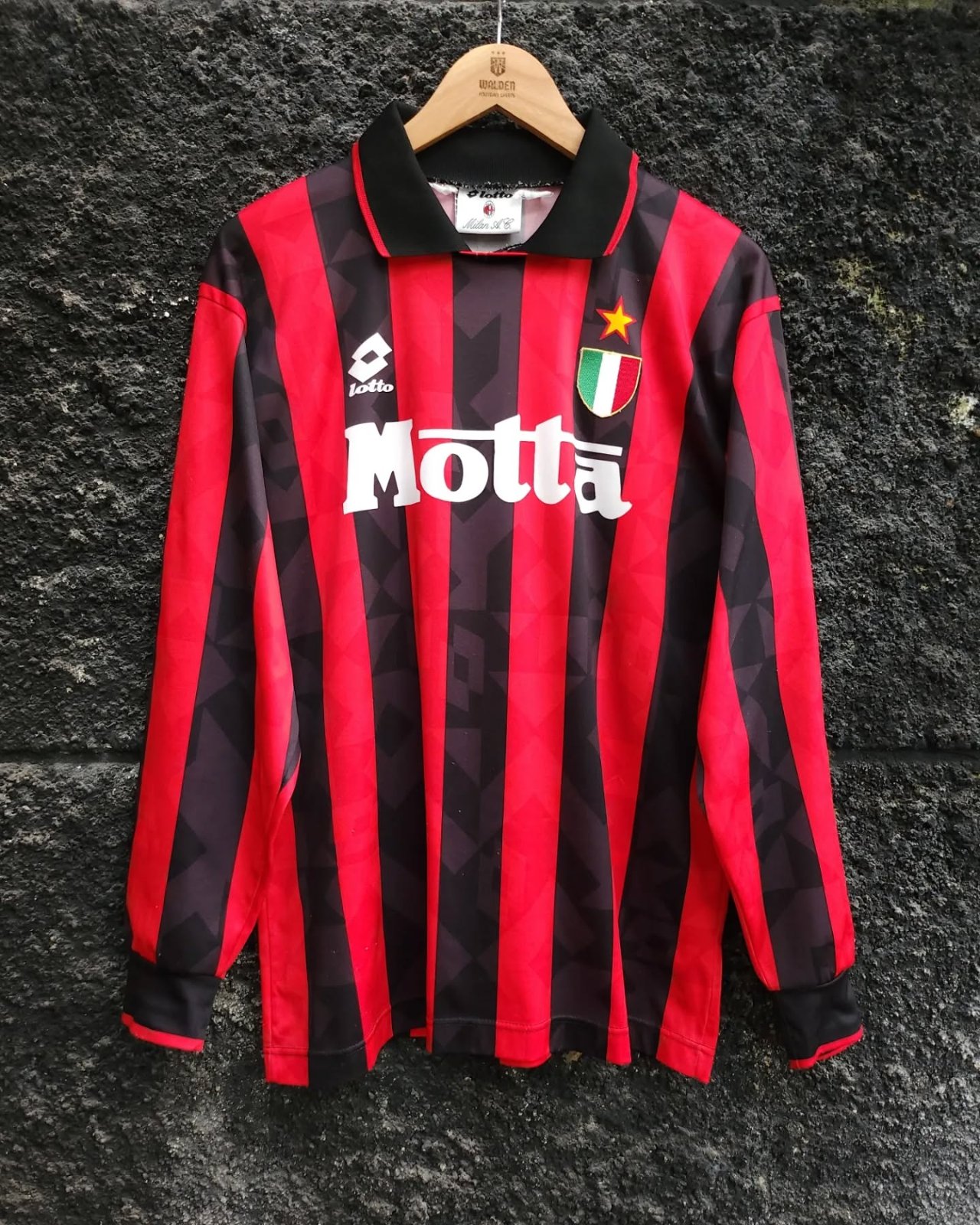 AC Milan 1993-94 Home Kit