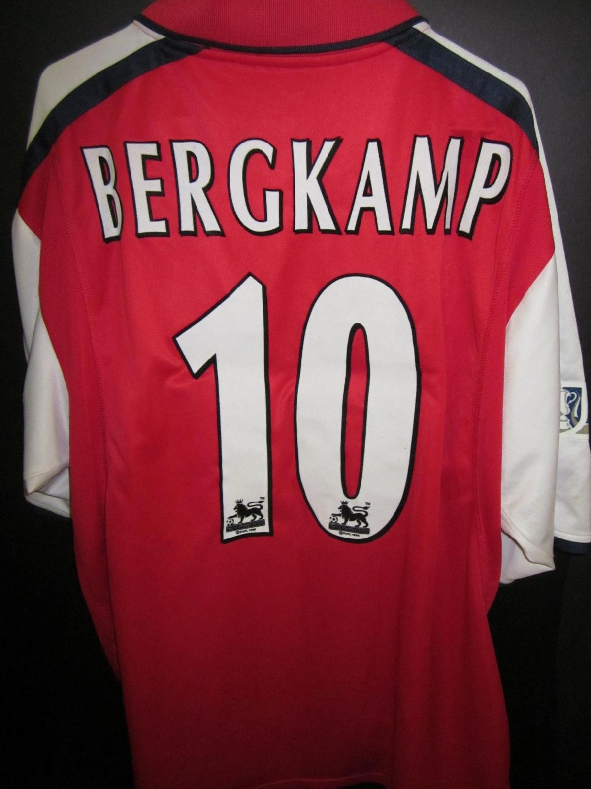 Arsenal FC 2001-02 FA Cup Final Kit