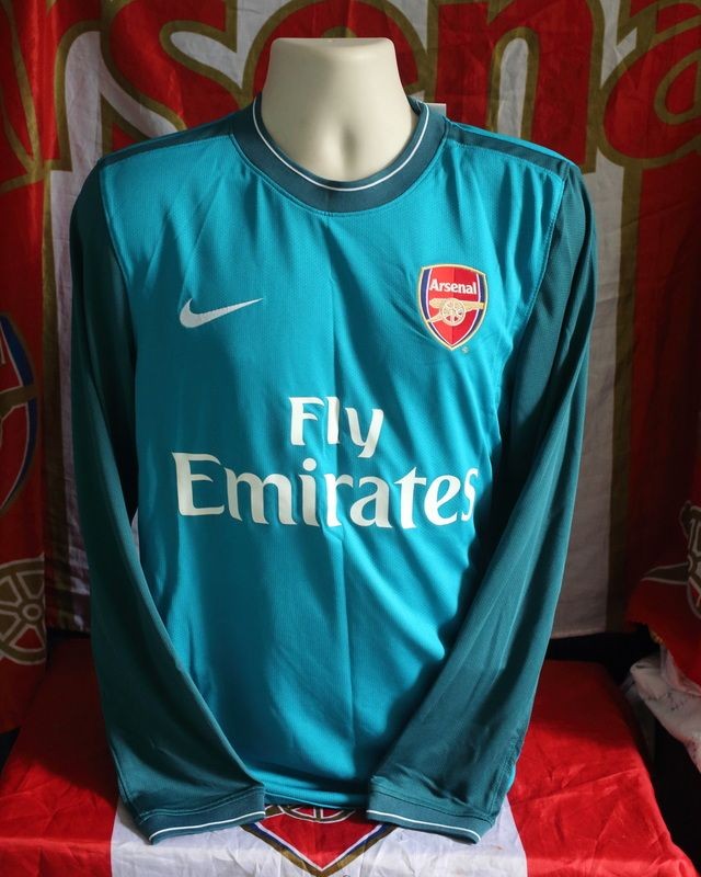 Arsenal FC 2009-10 GK Home Kit