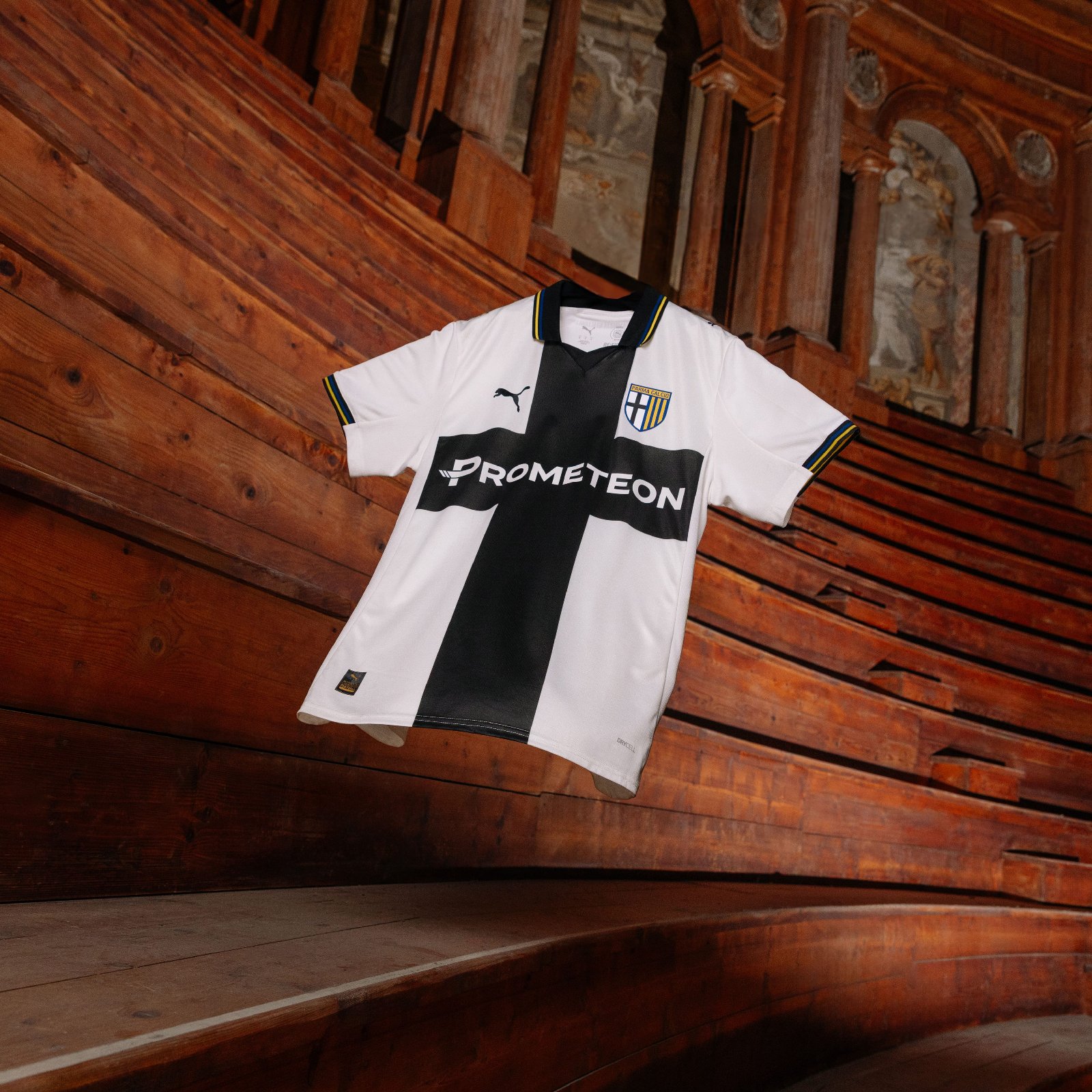 Parma Calcio 2025-26 Home Kit