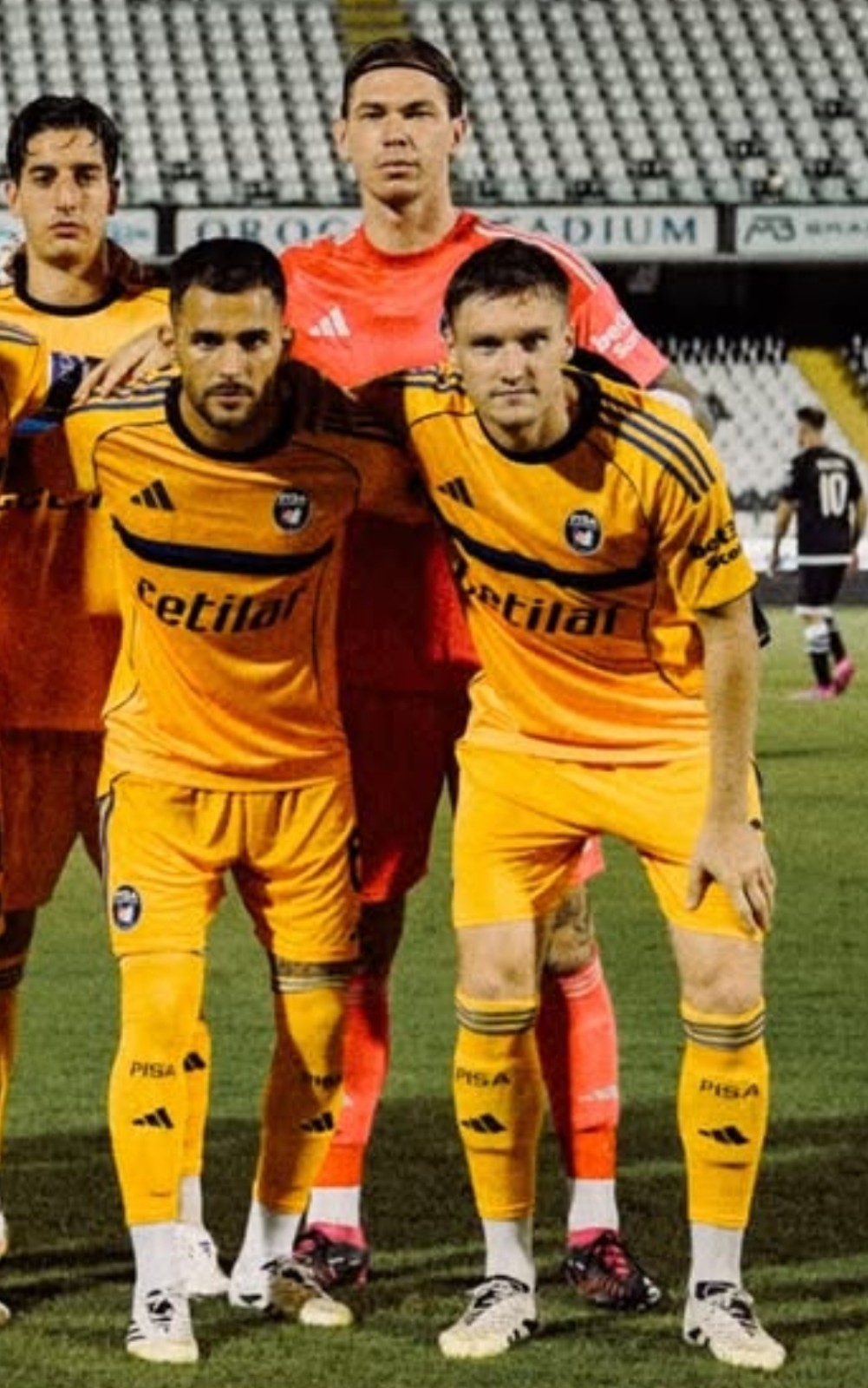 Pisa 2025-26 GK 1 Kit