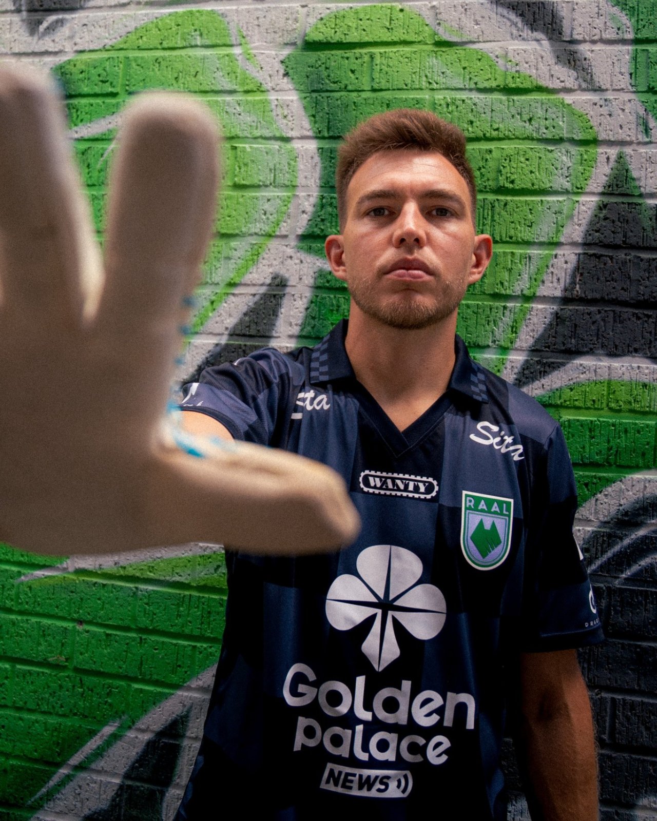 La Louvière 2025-26 GK 1 Kit