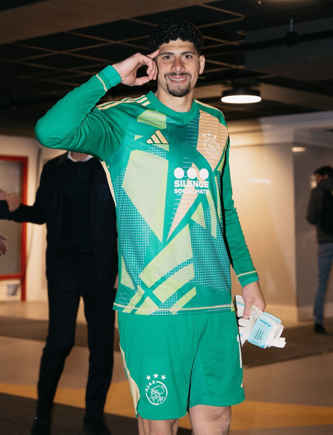 Ajax Amsterdam 2024-25 GK 2 V2 Kit